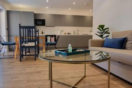 Beautiful Apartment Overlooking A Garden Londyn Zewnętrze zdjęcie